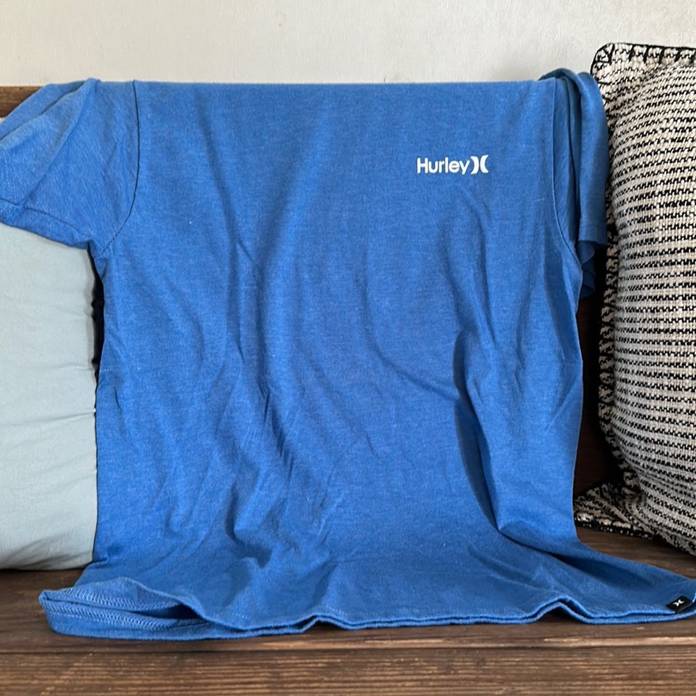 mens Hurley tshirt